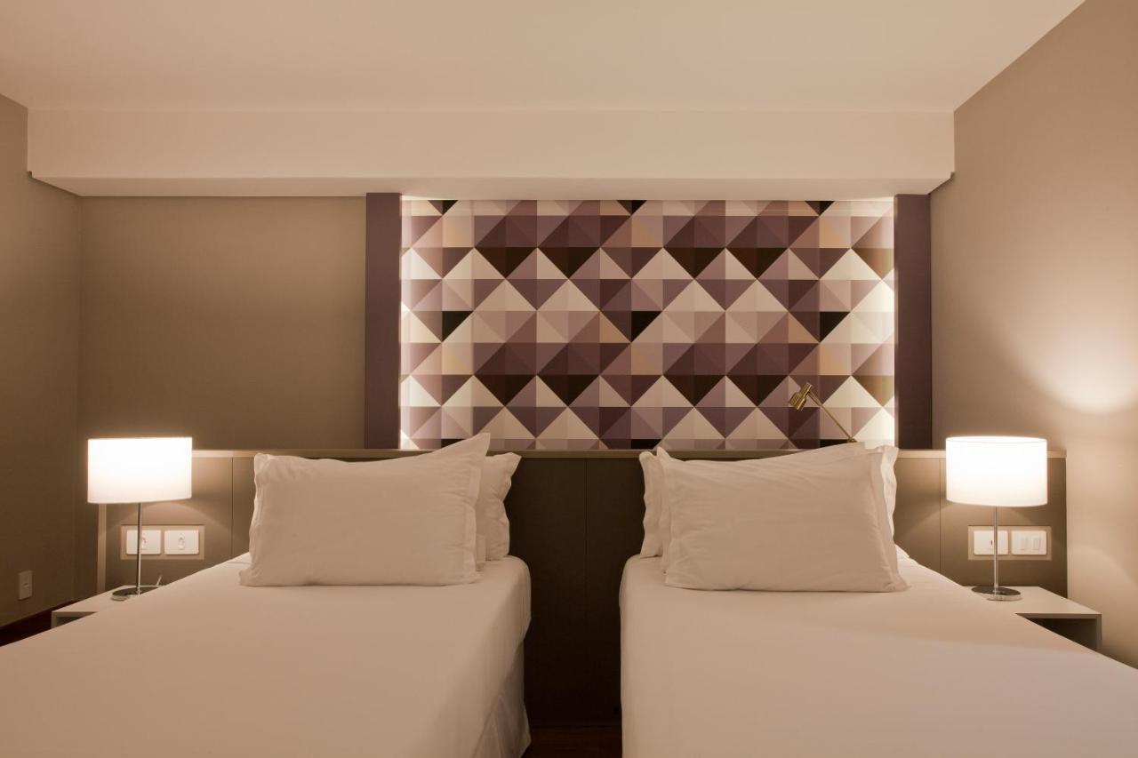 Hotel Nh The Five