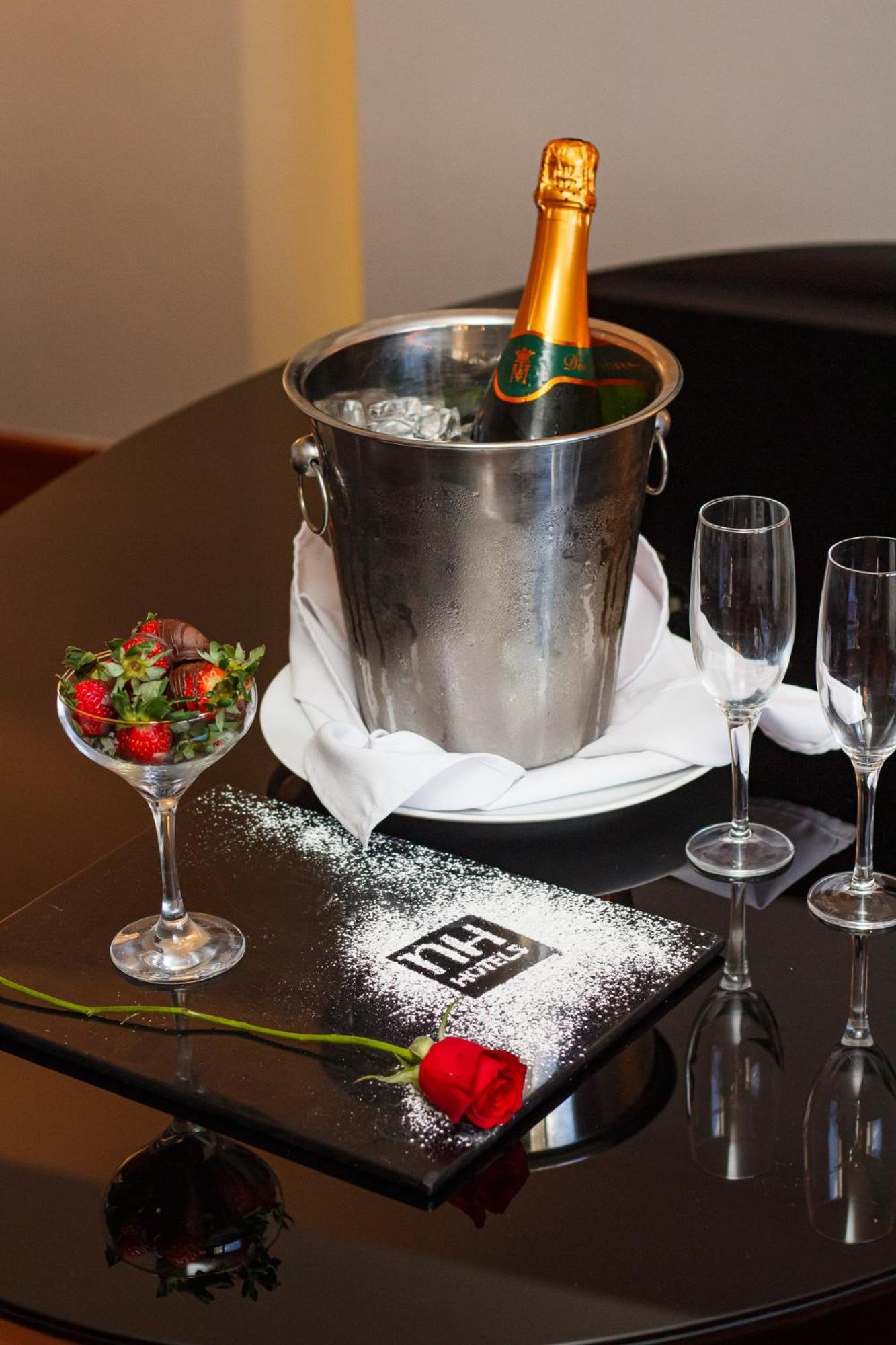 Hotel Nh The Five Curitiba